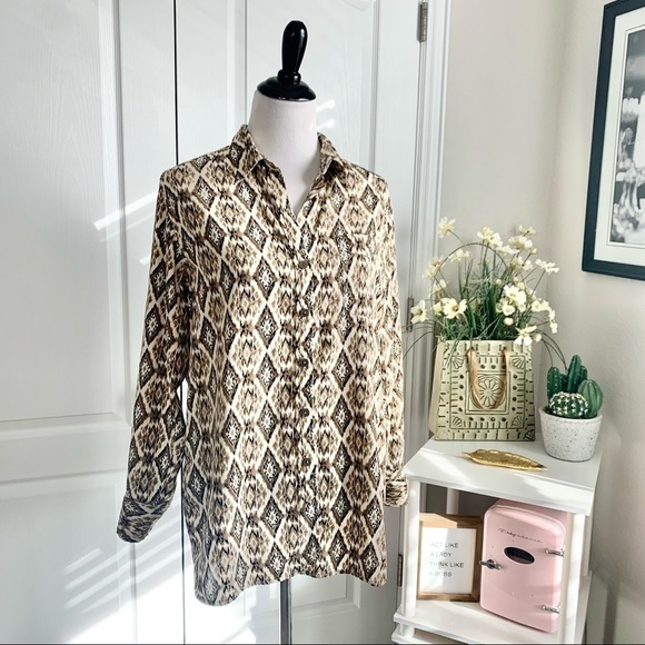 Ellen Tracy Button Down Printed Top - Picture 2 of 12